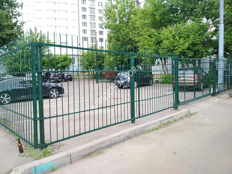 Kovanyiy-zabor-dlya-doma-31